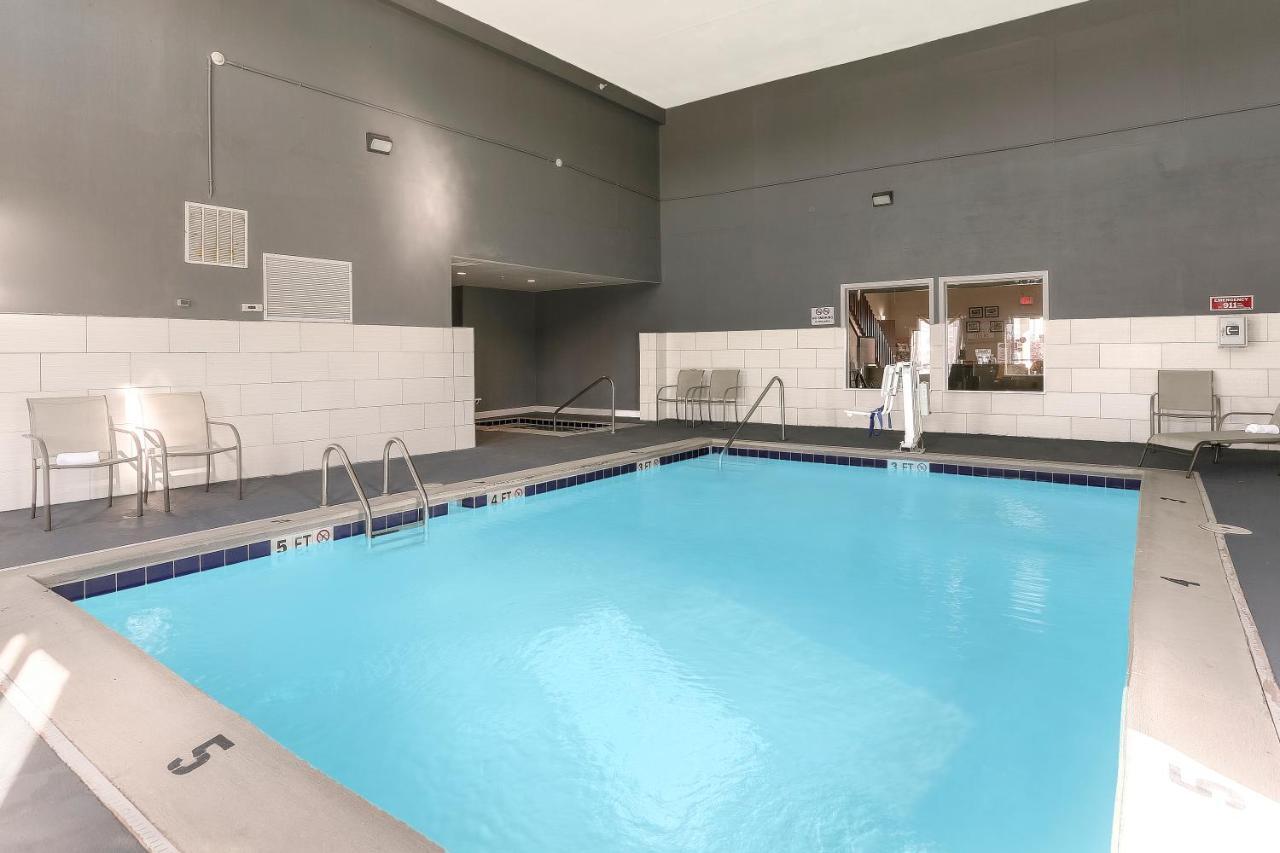 Baymont By Wyndham Bowling Green Exterior photo