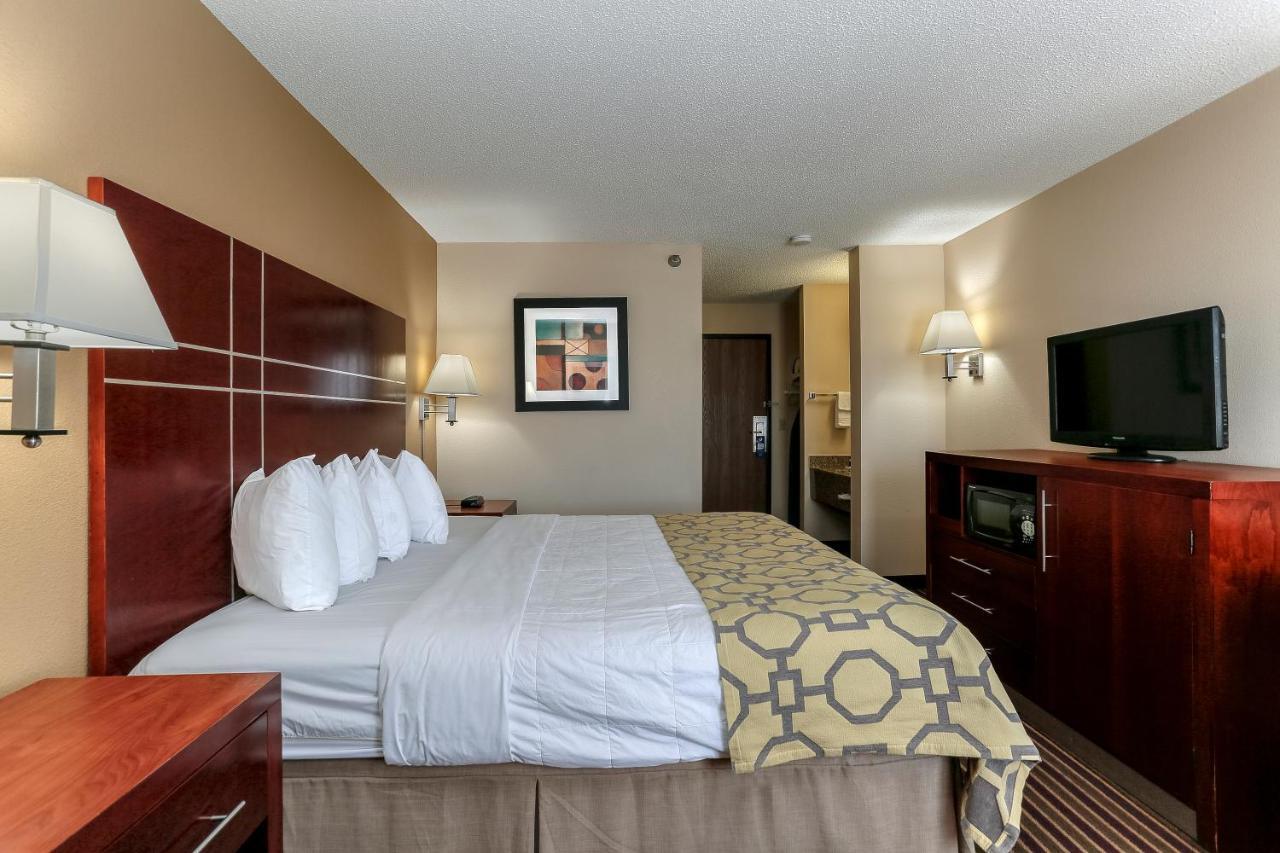 Baymont By Wyndham Bowling Green Exterior photo